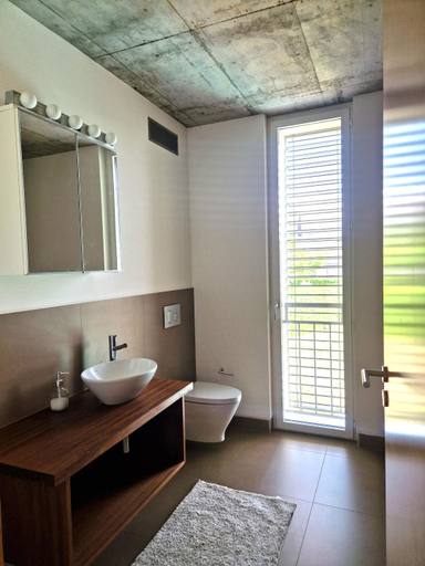 Bathroom 2, Wonderful cozy apartment very well located, Lac