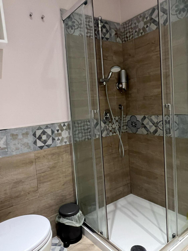 Bathroom 2, Giuseppe & Greta, Bari