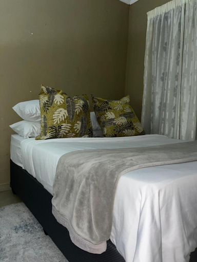 Bedroom 2, Emmanuel-Guest-House, Uthungulu