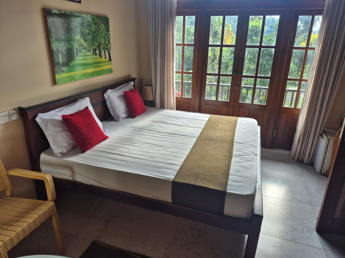 Bedroom 2, The Kandyan Legends, K.F.G. & G. Korale