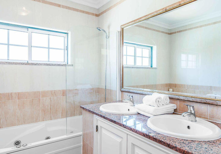 Bathroom 3, Villa Minerva, Albufeira