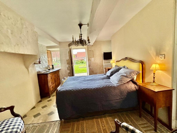 Bedroom 5, La Buffonnerie, Côte-d'Or