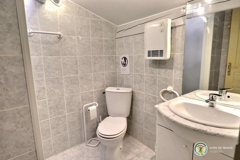 Bathroom, mondonlehaut, Ardèche