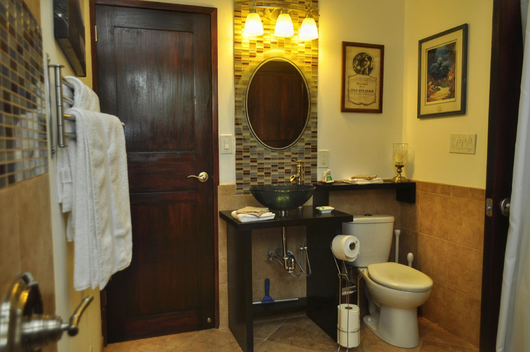 Bathroom 4, Casa Donna Rosa B&B, Tilarán