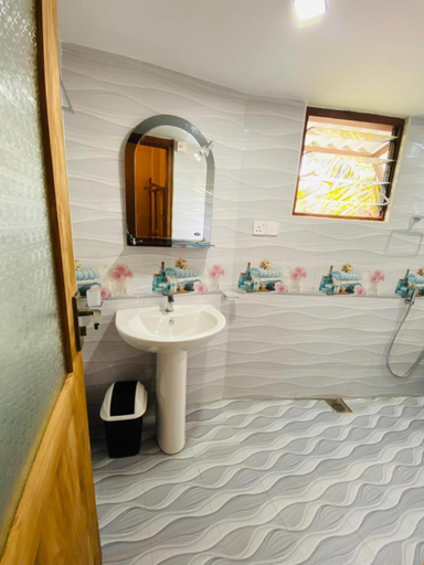 Bathroom 3, Pearl View Galle Villa, Galle Four Gravets