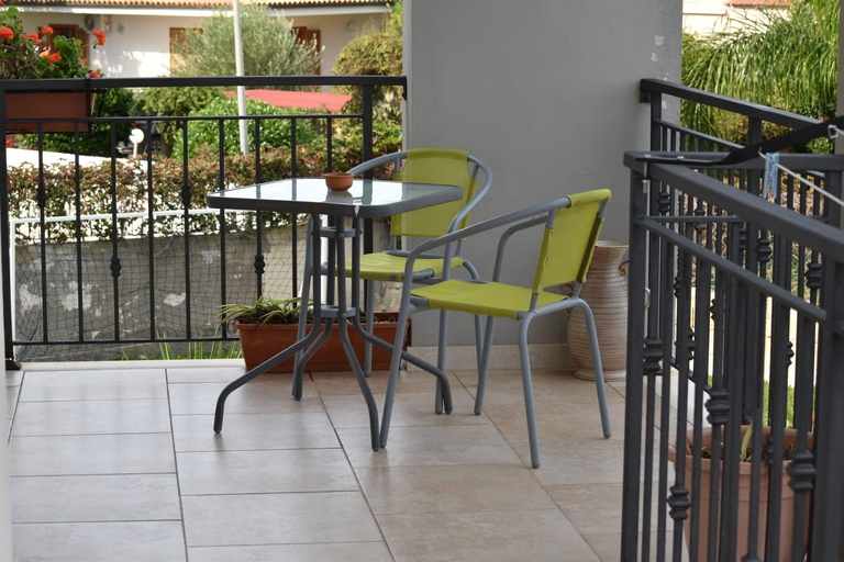 Others 5, Villa Sonia, Syracuse