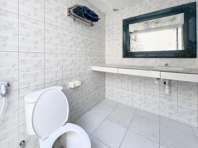 Bathroom 2, Mahendra Beach Inn, Badung
