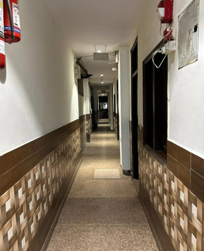 Public Area, Hotel Satyam Near Ramakrishna Ashram, Delhi