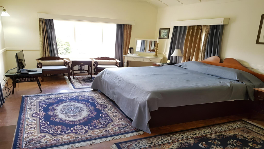 Bedroom 3, Springfields - A Heritage place since 1902 by Eastlynn Experiences, Shimla
