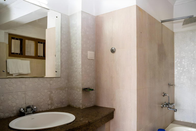 Bathroom, Tateng Retreat Near MG Marg, East Sikkim