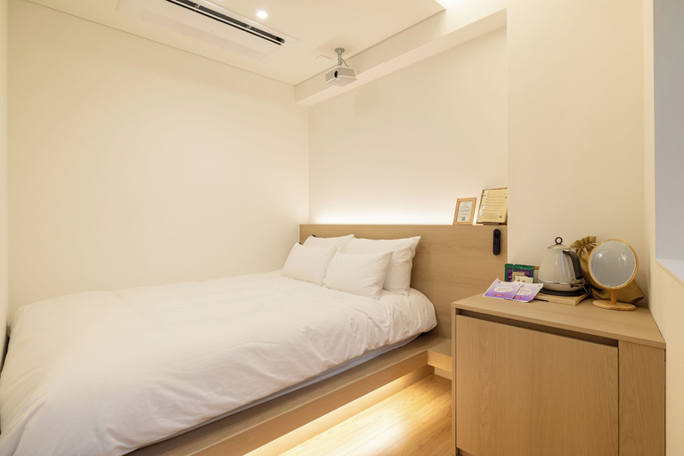 Room 5, E.rudaStay Gocheok, Guro