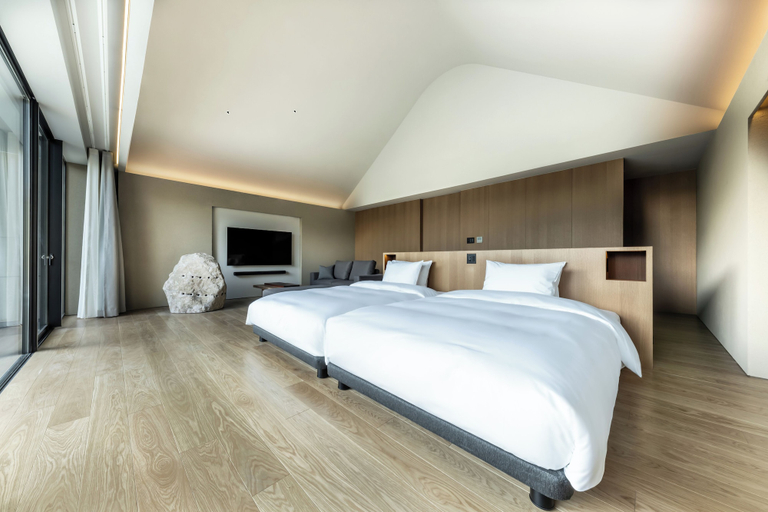 Room 3, ENOWA YUFUIN, Yufu
