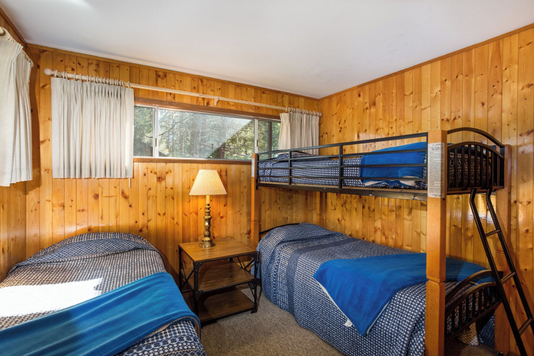 Bedroom 2, Bird's Eye View, Mariposa