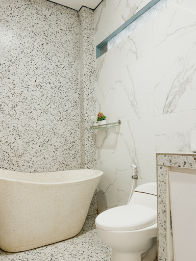 Bathroom 5, Weha Villa Luxury 3BR - Villa Playground Jogja, Sleman