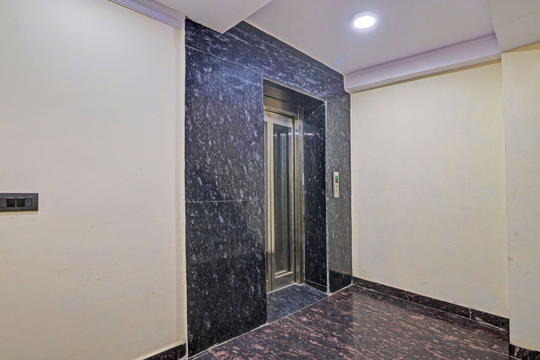 Lobby 2, FabHotel Havenora - Nr. Maharani Bagh, Delhi