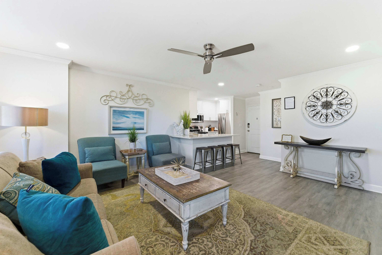 Living area 2, Downtown Delight For 4, Atlanta