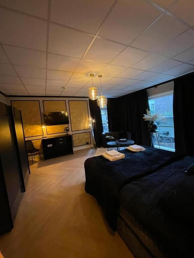 Bedroom 4, Hotel 83, Amsterdam