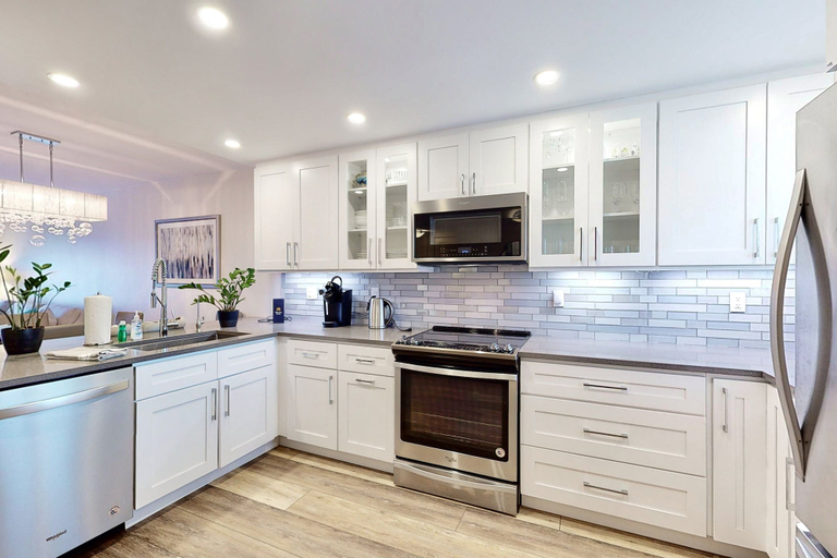 Private kitchen 4, Sea Coast Garden, Volusia