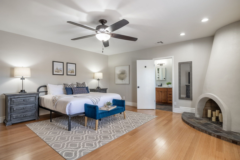 Interior 1, Corrine, Maricopa