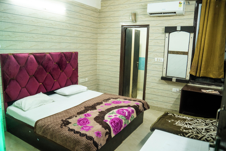 Room 4, Hotel Vanya Palace New, Agra