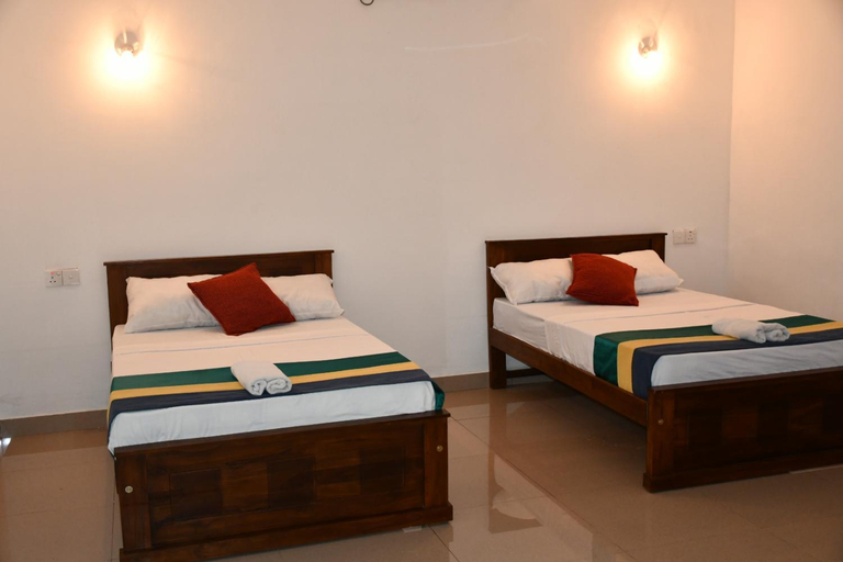 Bedroom 3, PALMAYURA Hotel, Nallur