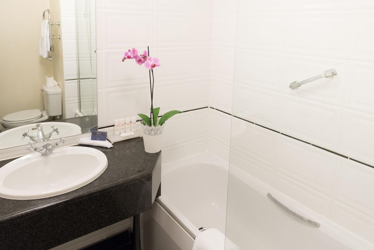 Bathroom 4, Clayton Hotel Dublin Airport Central, Dublin