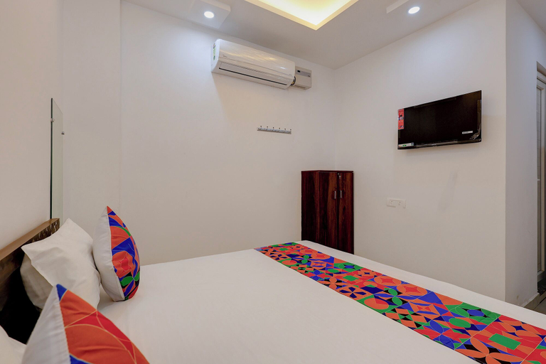 Room 3, Via Rustic Roots, Kanpur Nagar