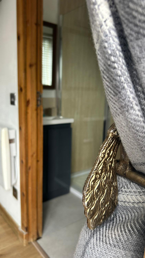 Bedroom 2, AURORA rural RETREATs, Highland