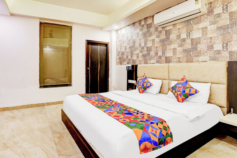 Room 5, Via Ramaya Palace, Faridabad