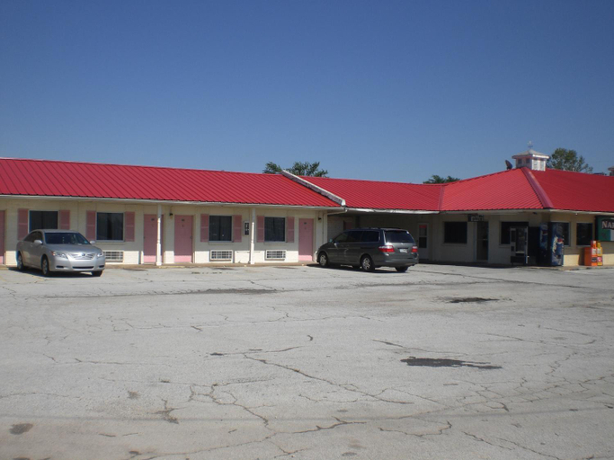 Exterior & Views, Super 7 Inn-Siloam Springs, Benton