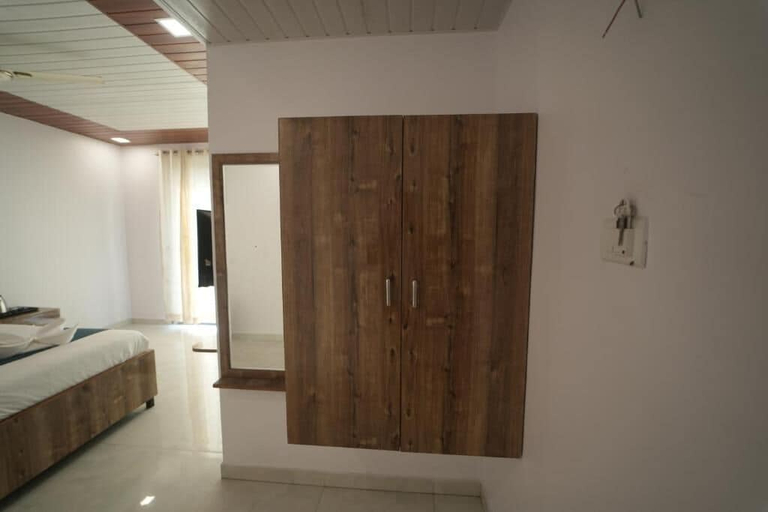 Room 2, Hotel Winter Cloud, Satara