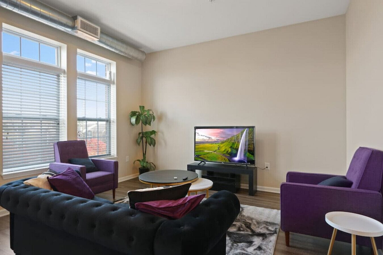 Primary image, Cozy 3bd, 3BA Downtown Indy, Marion