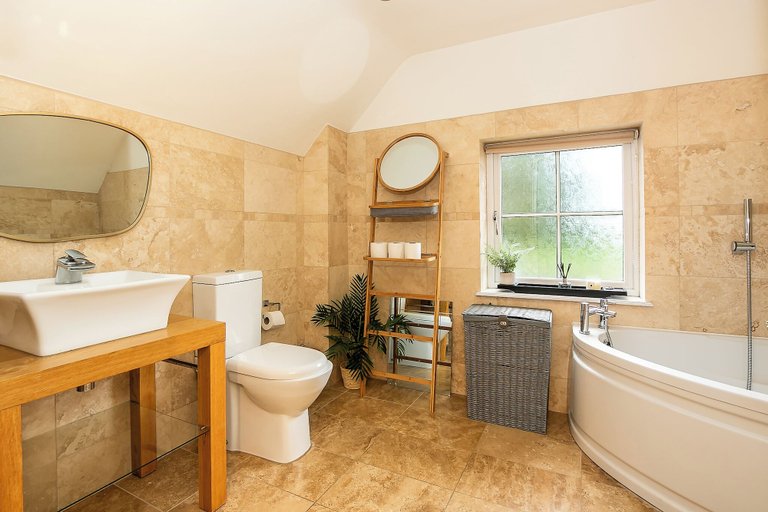 Bathroom 4, Beautiful 3 Bedroom Cotswold Cottage, Oxfordshire