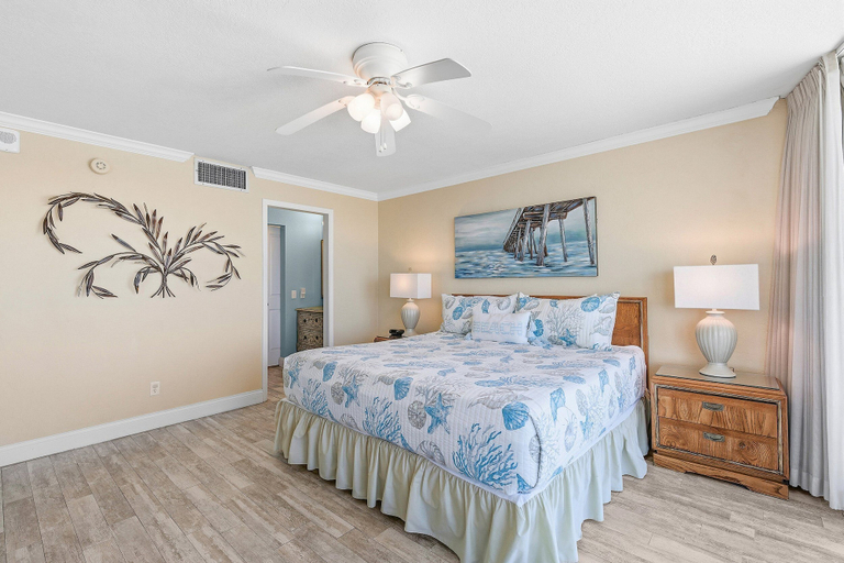 Room 3, Daytona Shores Club, Volusia