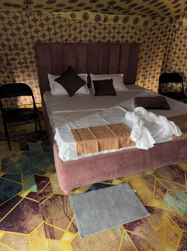 Room 4, Ganga Sands Cottage, Allahabad