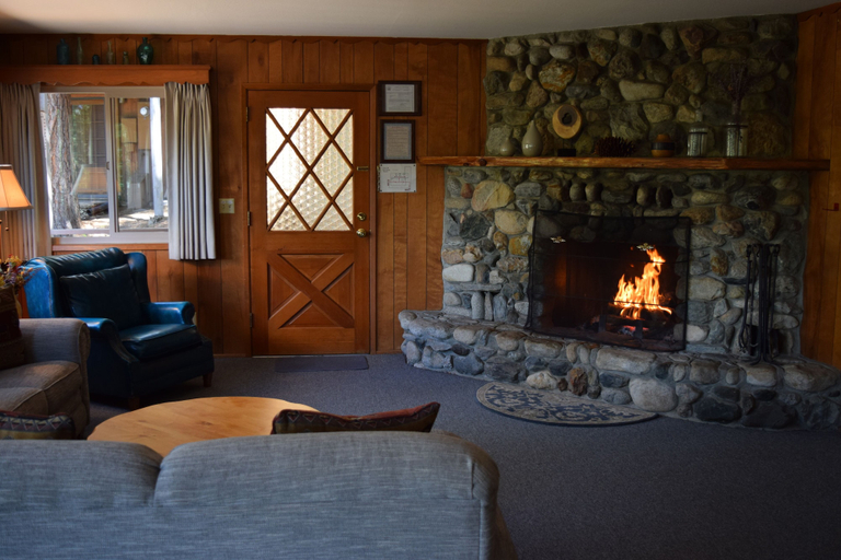 Others 4, Sequoia House, Mariposa