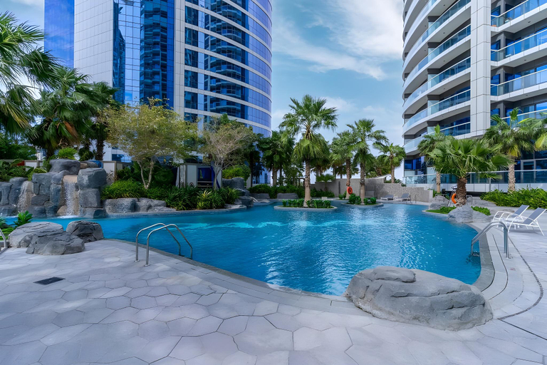 Sport & Beauty 2, Luxury 1BR at DAMAC Paramount Towers | Burj Khalifa Views | Free Valet, Dubai