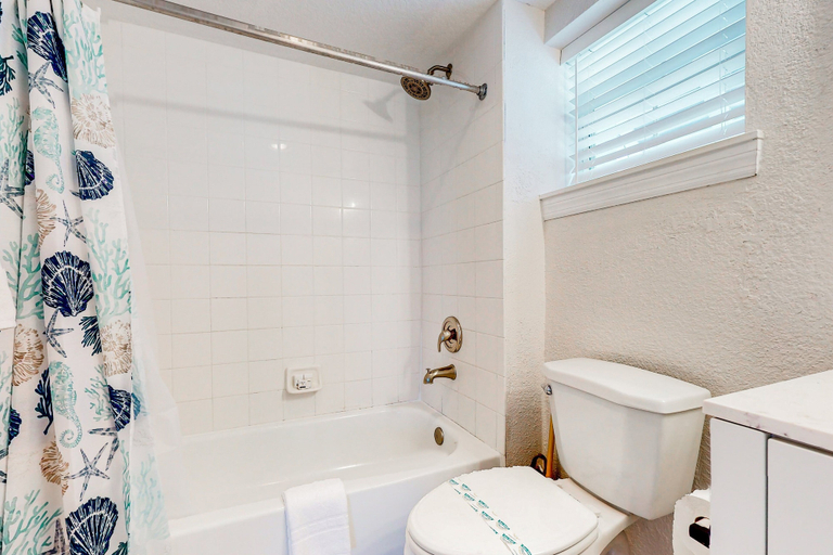 Bathroom 4, Cocunut Palms, Volusia
