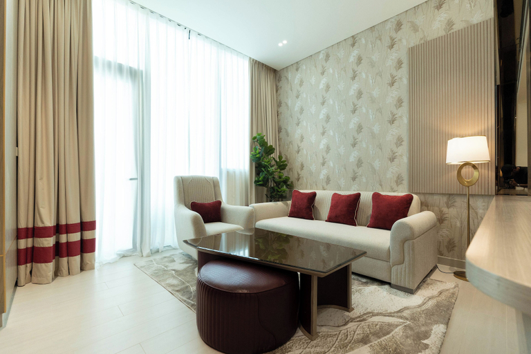 Living area 2, Luxury 1BR w Private Pool & Skyline View, Dubai