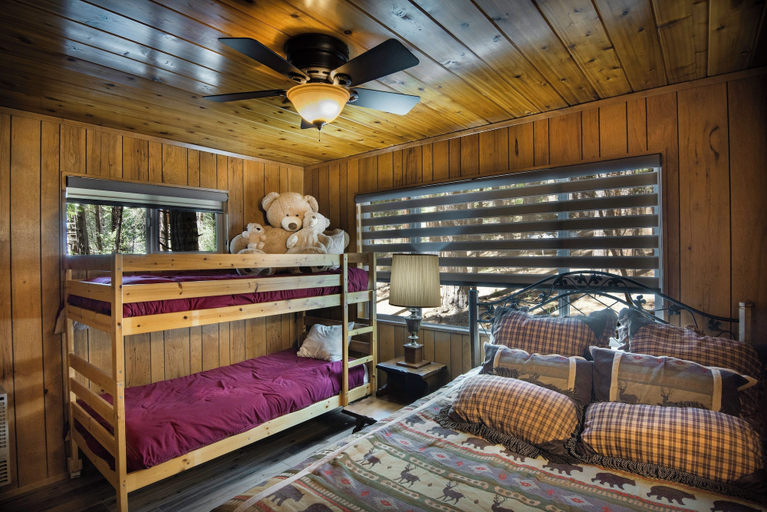 Bedroom 2, We-dunn-it, Mariposa