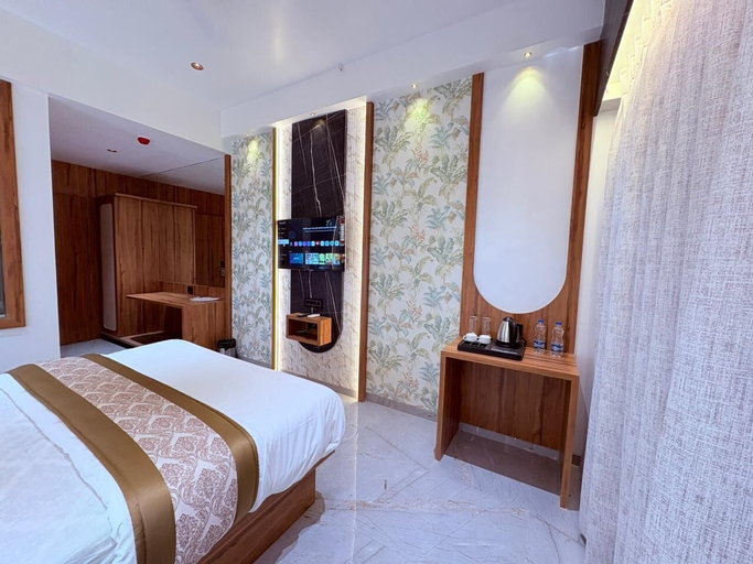 Room 5, Hotel Royal Inn, Thane