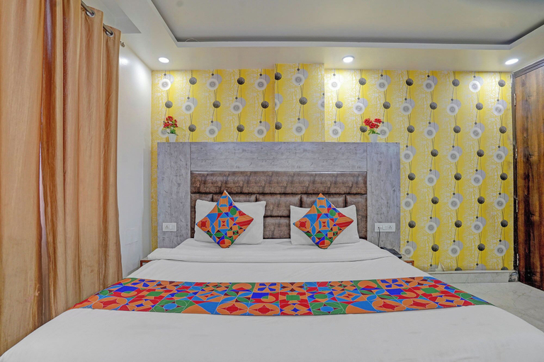 Room 2, Fabhotel Broadway, Delhi