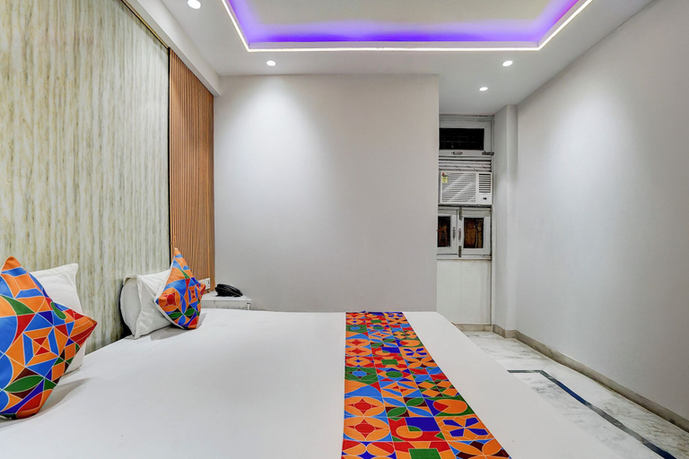 Room 3, Via Red Leaf Stay, Delhi