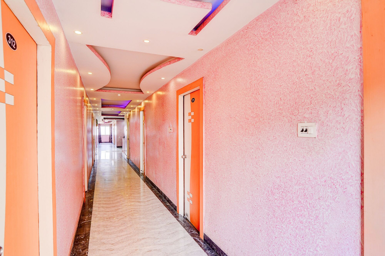 Room 3, Fabhotel Triotel Inn, Dhanbad