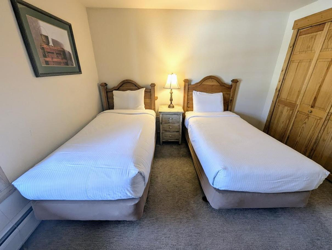 Bedroom 3, Tenderfoot Lodge 2626, Summit