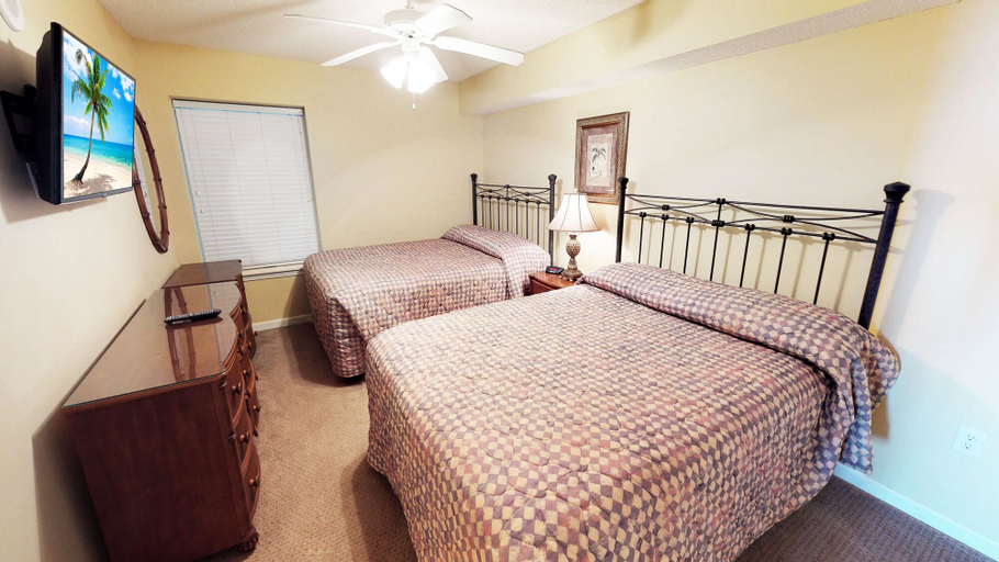 Room 4, Crescent Shores S - 1112, Horry