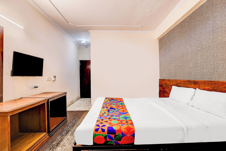 Room 2, Via Gold Palace, Delhi
