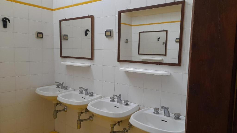 Bathroom 2, Ostello San Marco Cortona, Arezzo