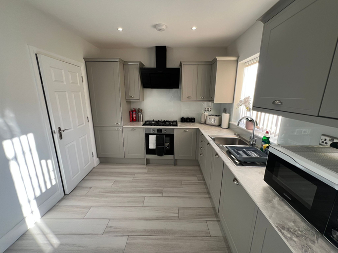 Private kitchen, Harrow Family Home with Garden & Drive, London