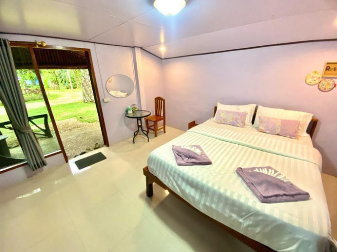 Bedroom 2, รรินธารา รีสอร์ท, Kapong
